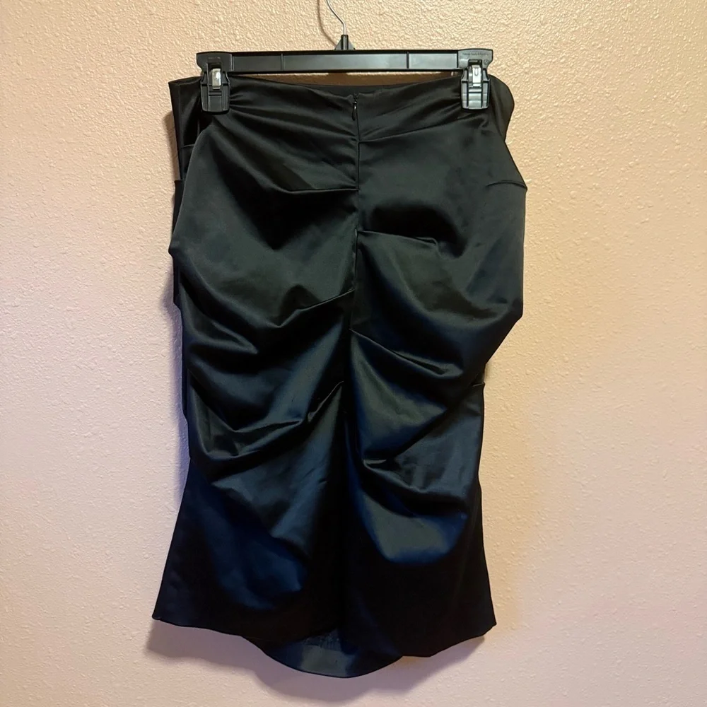 Nicole Miller Trendy Black Satin Skirt - Picture 2 of 5